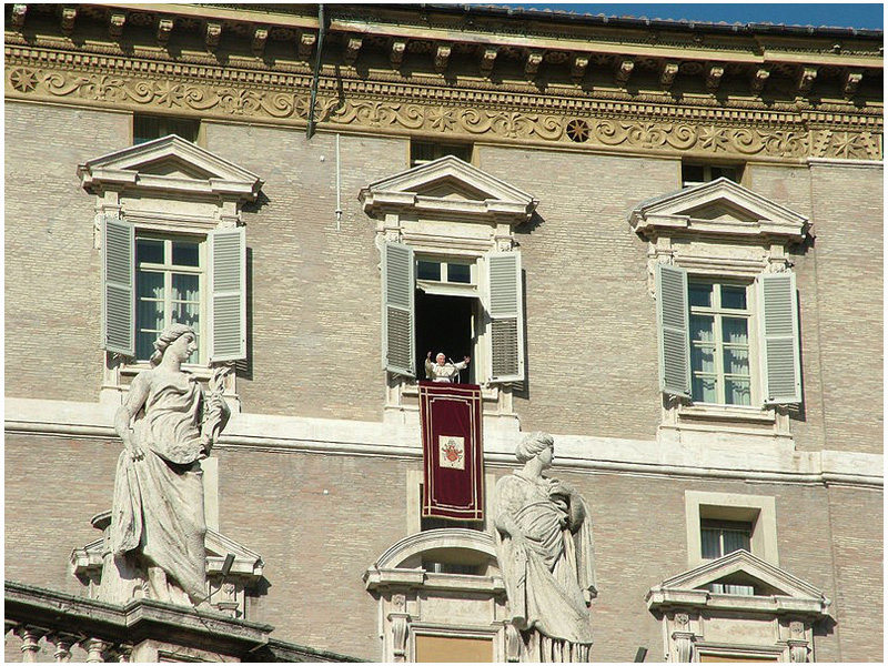 Традиционная воскресная месса Папы Бенедикта XVI