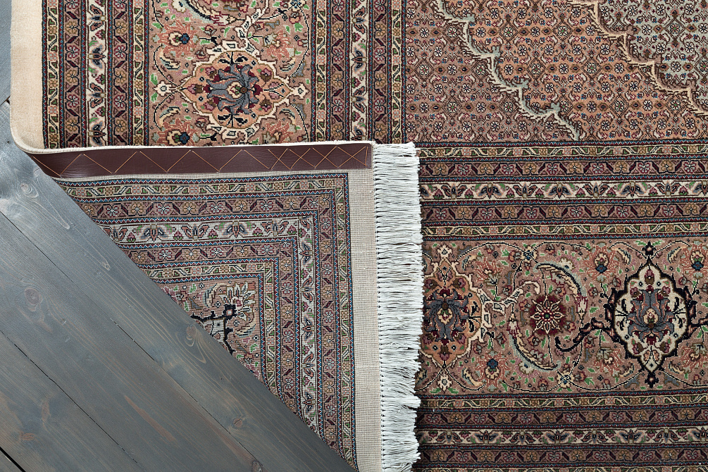 Иранский ковёр из шерсти и шёлка «TABRIZ MAHI» 8-340-IR