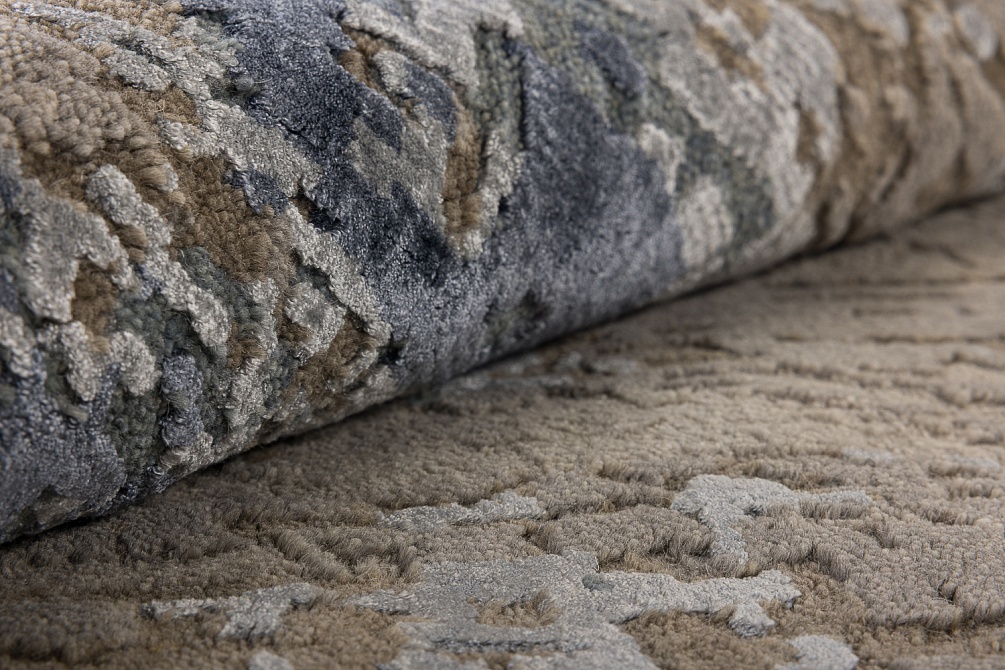 Индийский ковер из шерсти и бамбукового шёлка «UVENUTI» LRB1545-C.GREY-B.MIRAGE