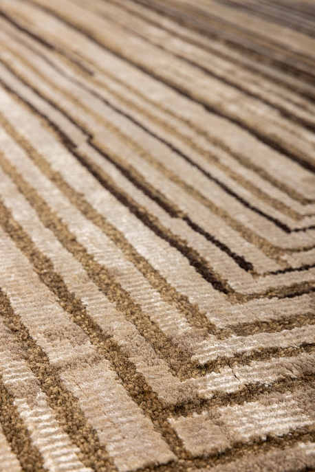 Индийский ковер из бамбукового шёлка, шерсти и хлопка «UVENUTI» LRB1666-MBROWN-LCOFFEE