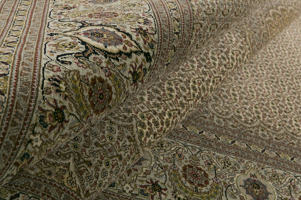 Иранский ковёр из шерсти и шёлка «TABRIZ MAHI» 11-187-IR