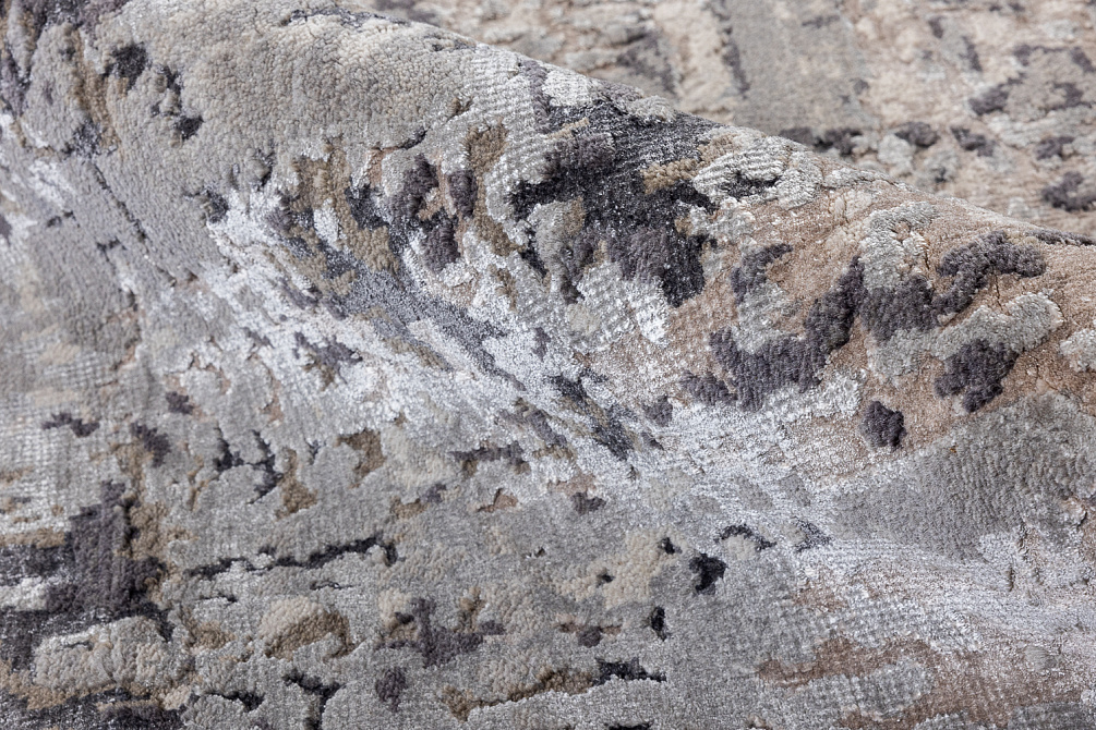 Индийский ковёр из шерсти и бамбукового шёлка «CHAOS THEORY» ESK439-ASH-FGRAY