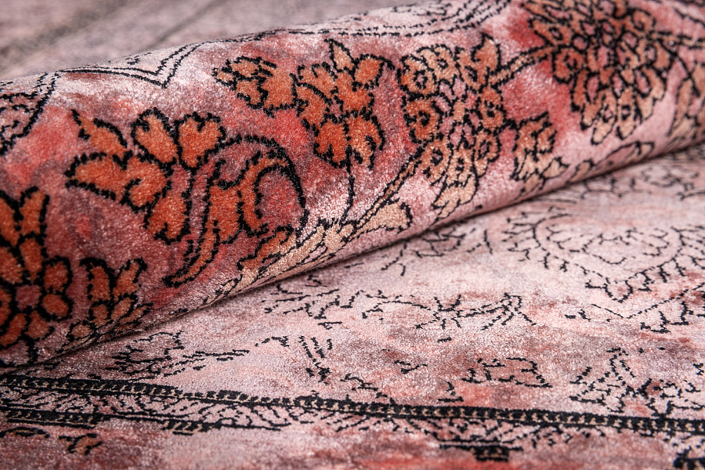 Иранский ковёр из бамбукового шёлка «ANCIENT Collection» D04-PINK