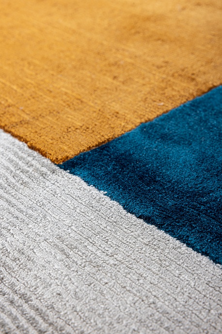 Индийский ковер из арт-шёлка «ROSERA» RSR04-GLD-MLT