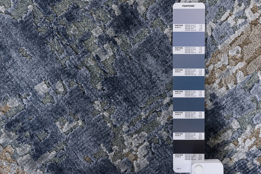 Индийский ковер из шерсти и бамбукового шёлка «UVENUTI» LRB1545-C.GREY-B.MIRAGE