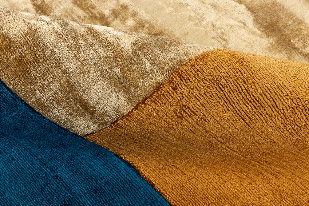 Индийский ковер из арт-шёлка «ROSERA» RSR04-GLD-MLT