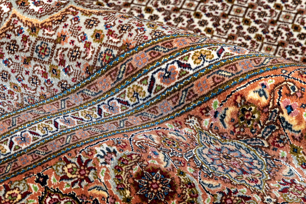 Иранский ковер из шерсти и шёлка «TABRIZ MAHI» 11-114-IR