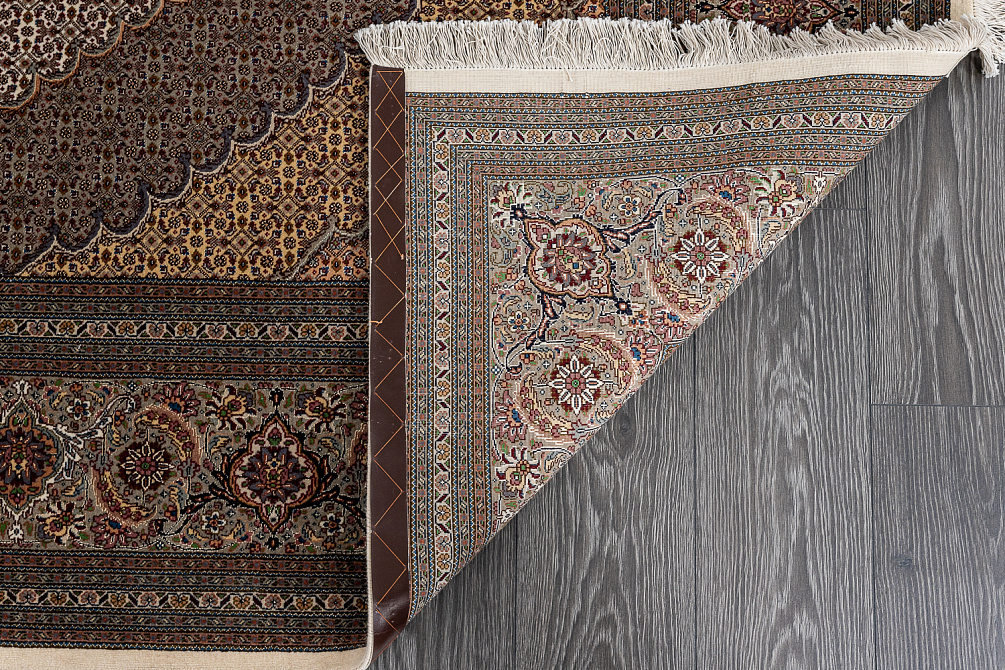 Иранский ковёр из шерсти и шёлка «TABRIZ MAHI» 12-216-IR