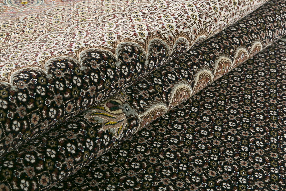 Иранский ковёр из шерсти и шёлка «TABRIZ MAHI» 13-41-IR