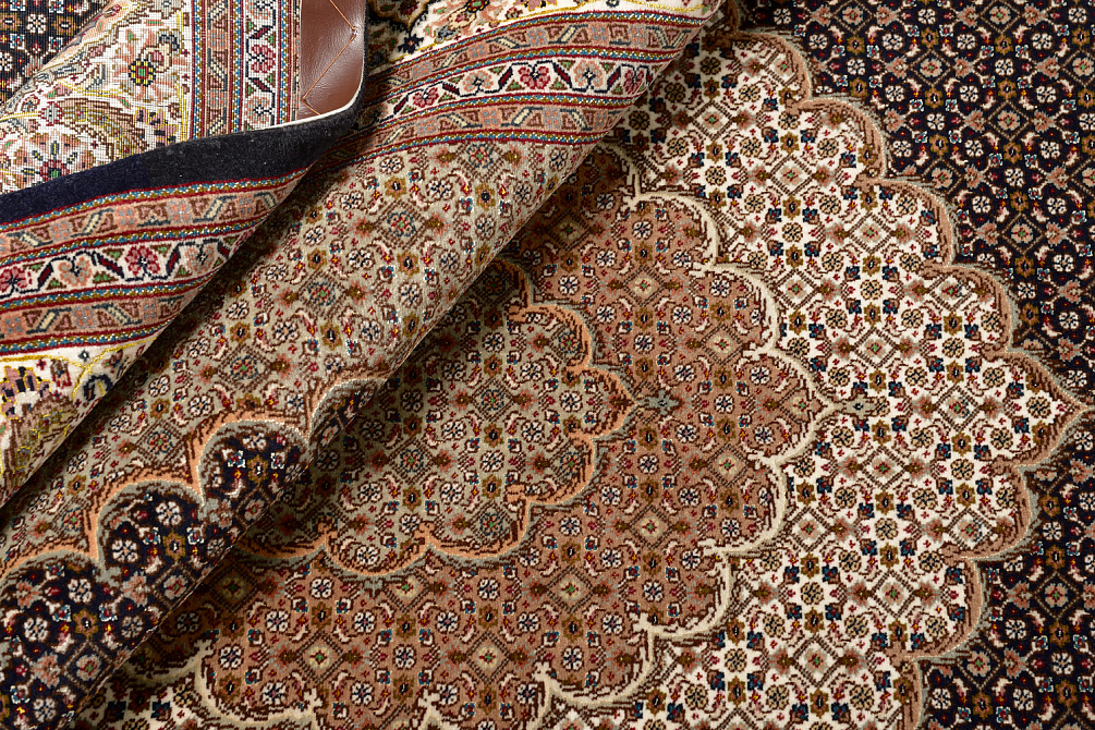 Иранский ковёр из шерсти и шёлка «TABRIZ MAHI» 9-744-Piroozian-IR