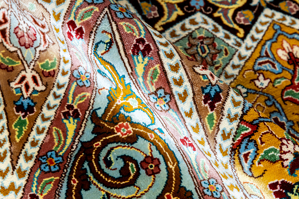 Иранский ковёр из шёлка «QUM MM IR» 11-496-IR(Round)