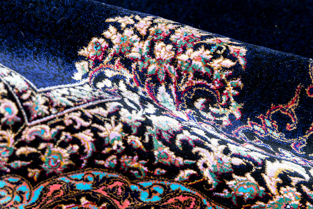 Иранский ковёр из шёлка и модала «MASTERPIECE QUM» 010-21-TORANJ-NAVY