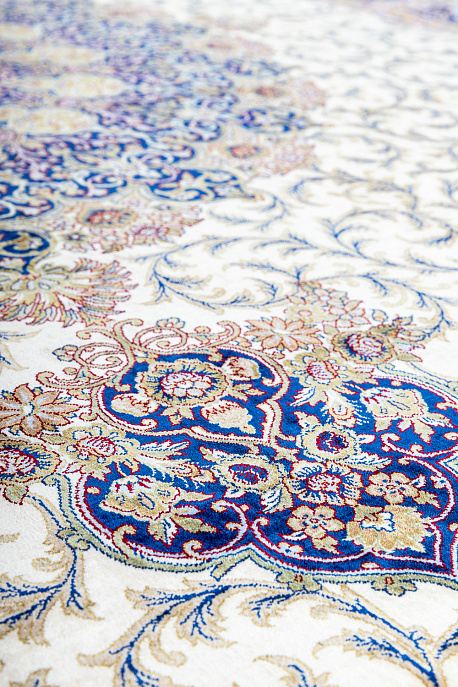 Иранский ковёр из шёлка и модала «MASTERPIECE QUM» 006-21-N0URI