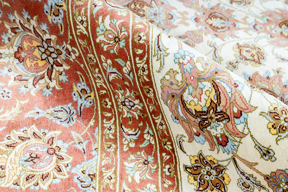 Иранский ковёр из шёлка «QUM MM IR» 12-125-IR