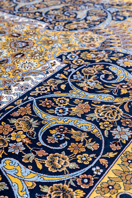 Иранский ковёр из шёлка и модала «MASTERPIECE QUM» 001-21-N0URI