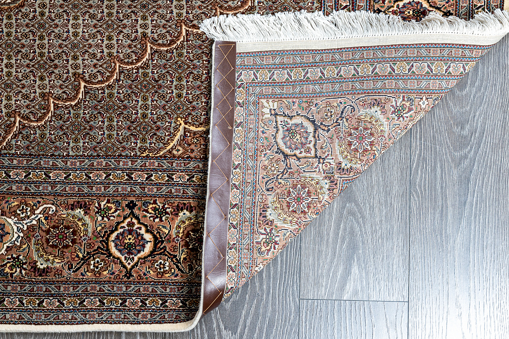 Иранский ковер из шерсти и шёлка «TABRIZ MAHI» 12-300-IR