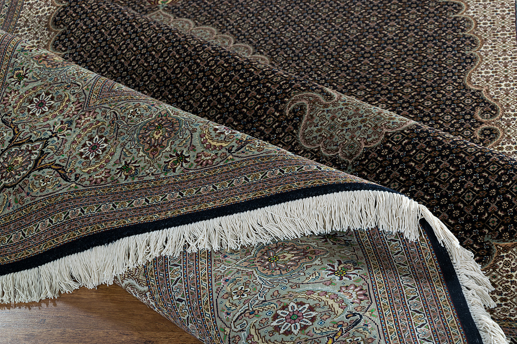 Иранский ковёр из шерсти и шёлка «TABRIZ MAHI» 12-99-IR