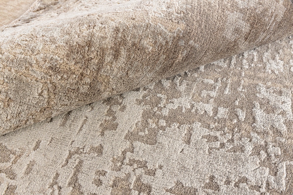 Индийский ковер из бамбукового шёлка и шерсти «CHAOS THEORY» ESK9014-CLASSIC-GREY-WHITE-SAND