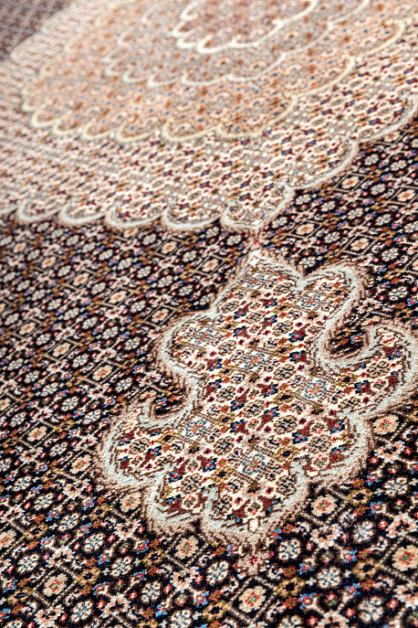 Иранский ковёр из шерсти и шёлка «TABRIZ MAHI» 11-245-IR