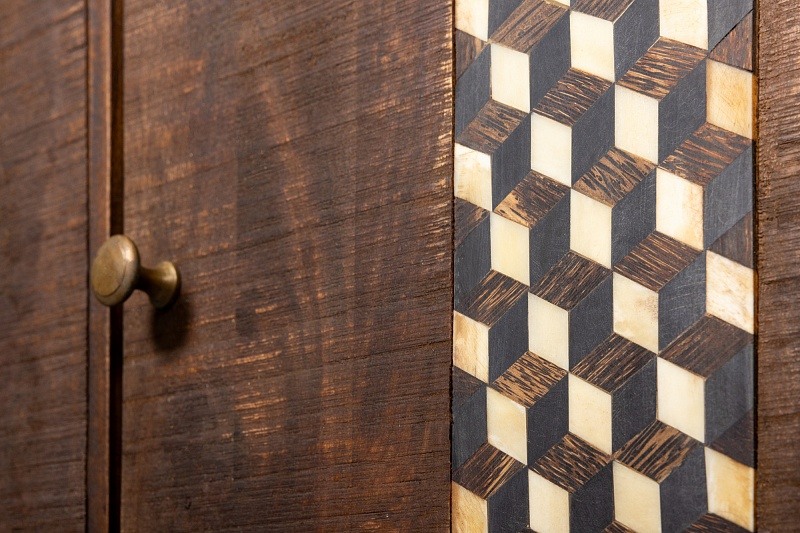 Комод Bone Inlay L
