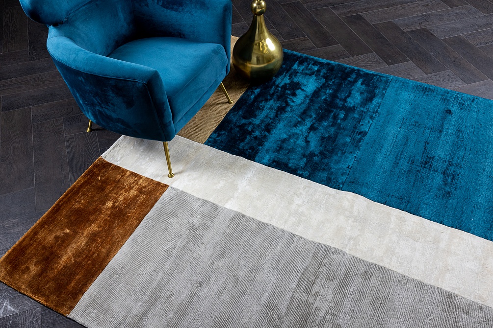 Индийский ковер из арт-шёлка «ROSERA» RSR04-GLD-MLT