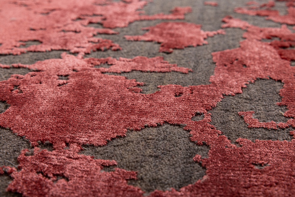 Индийский ковер из шерсти и арт-шёлка «CHAOS THEORY» ESK431-D.GREY-R.LACQUER