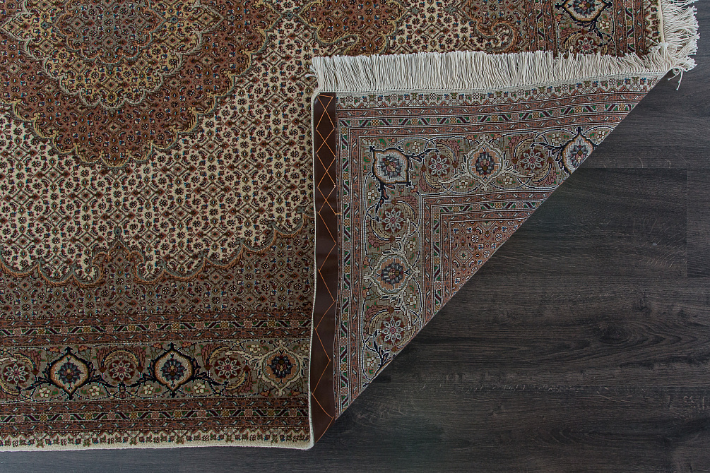 Иранский ковёр из шерсти и шёлка «TABRIZ MAHI» 13-65-IR