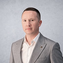 Сотрудник Сергей Парамонов