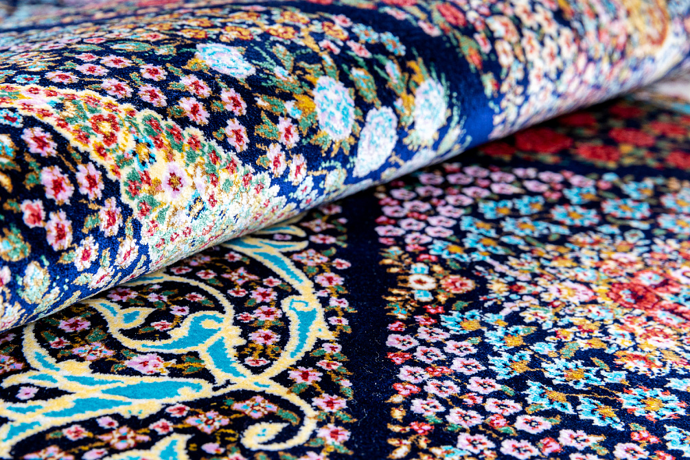 Иранский ковёр из шёлка и модала «MASTERPIECE QUM» 066-21-EDEN NAVY